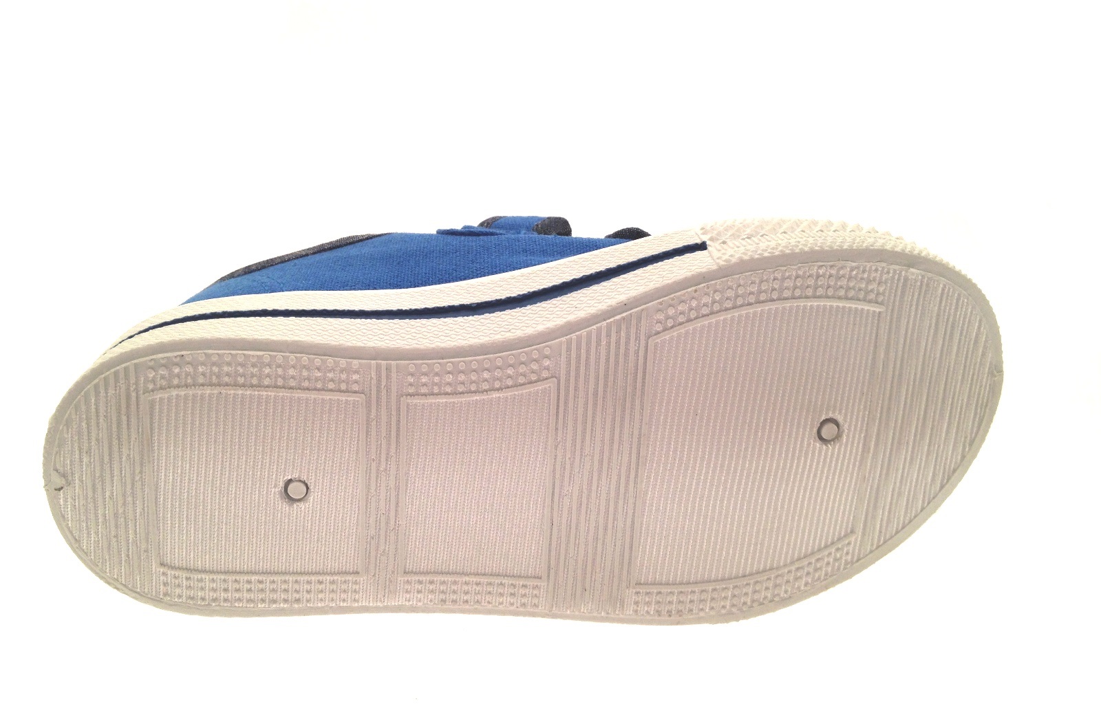 boys canvas pumps